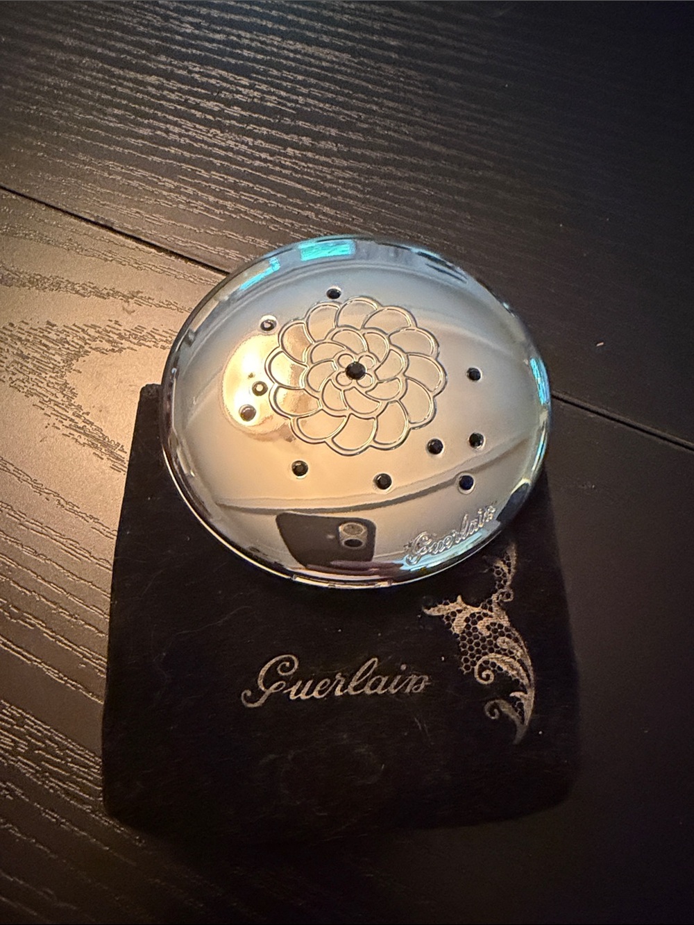 Guerlain, Becca and Laura Mercier powder and highlighter collection - Picture 2 of 8